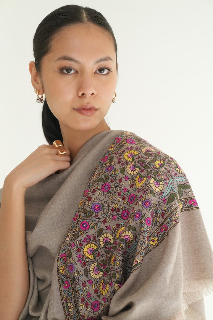 Kashmir Loom Sozni Hadira Palledar Hand Embroidered Pashmina Large Shawl Natural