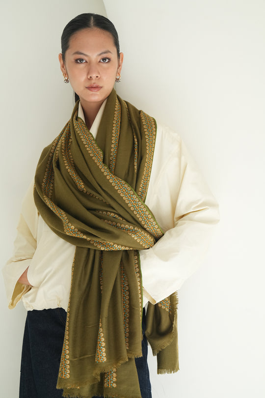 Kashmir Loom Sozni Gulsheeda Khatrast Hand Embroidered Pashmina Shawl Fern