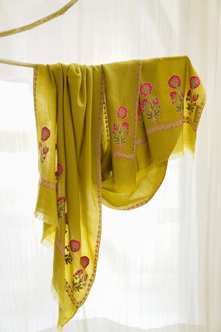 Kahsmir Loom Gul Kasdi Palledar Hand Embroidered Pashmina Stole Macha