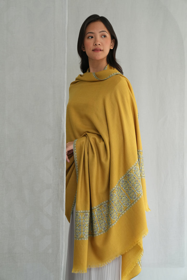 Kashmir Loom Sozni Rishma Palledar Hand Embroidered Pashmina Shawl Biche