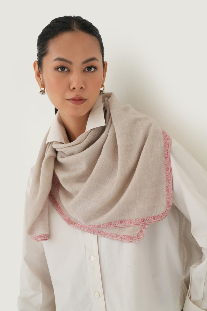 Kashmir Loom Sozni Baildar Hand Embroidered Pashmina Neck Scarf Kuklihut Pink
