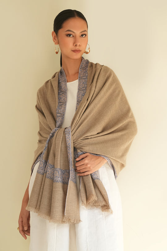 Kashmir Loom Sozni Dordar Hand Embroidered Pashmina Shawl Natural Grey