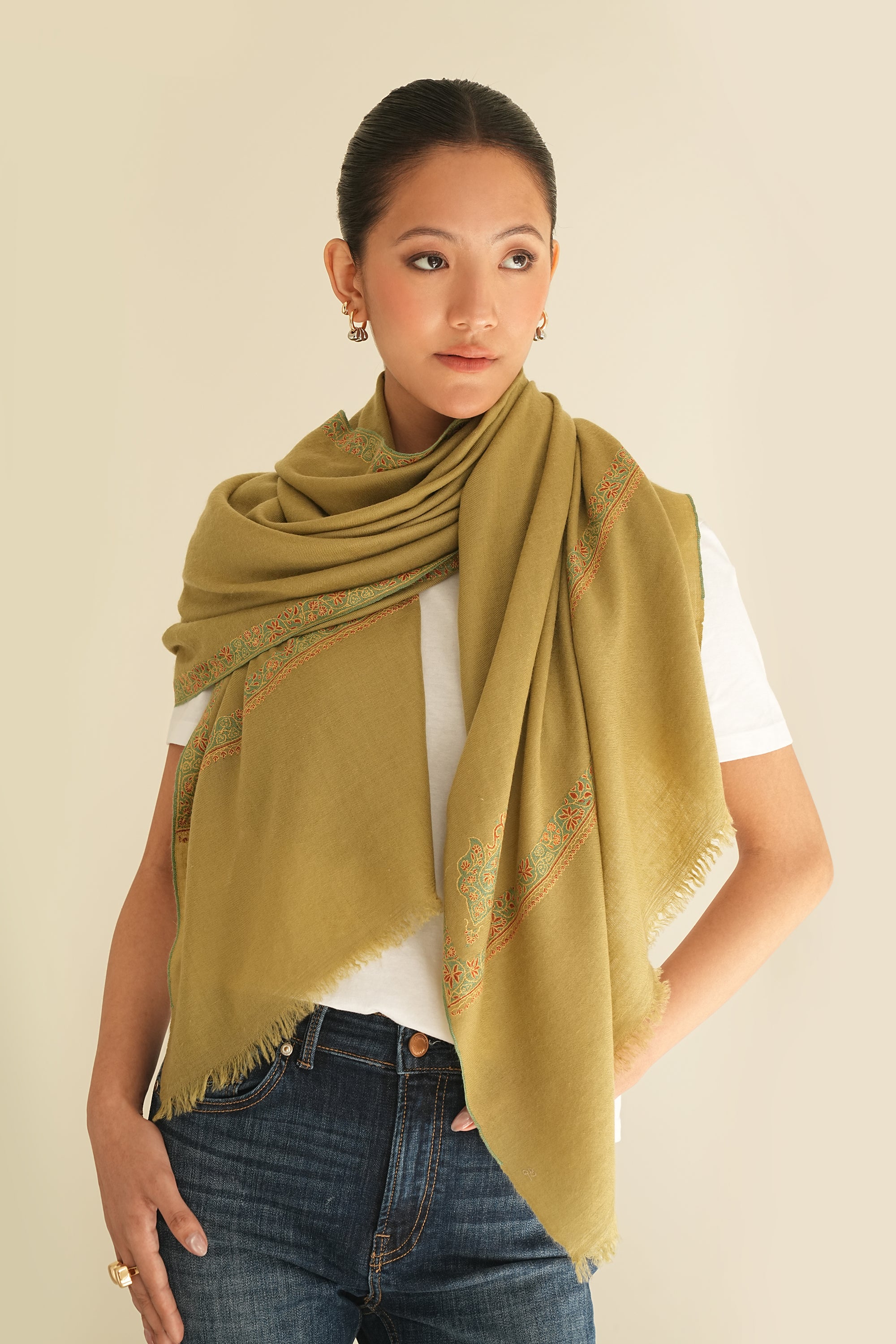 Sozni Hashiya Koundar Hand Embroidered Pashmina Stole Light Green