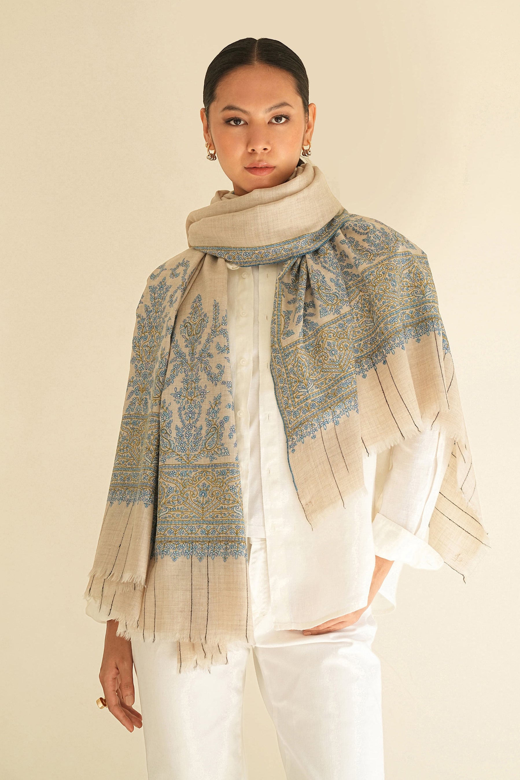 Sozni Palledar Hand Embroidered Pashmina Shawl Kuklihut Blue