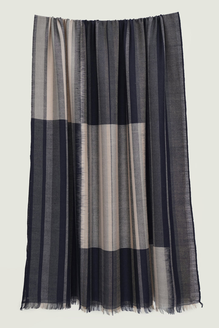 Kashmir Loom | Glaze Monochrome Shawl
