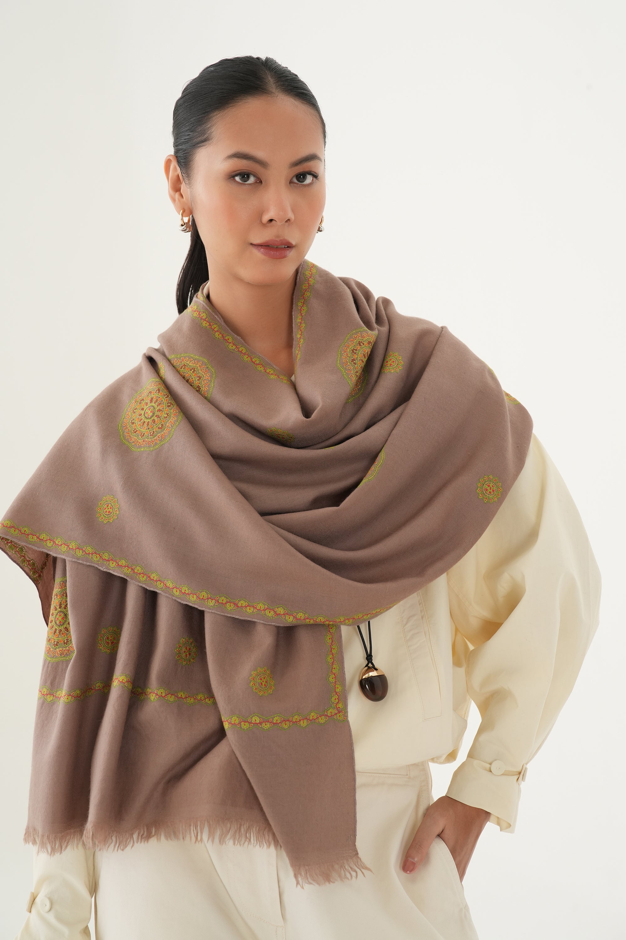 Sozni Hazuri Butadar Hand Embroidered Pashmina Stole Beige