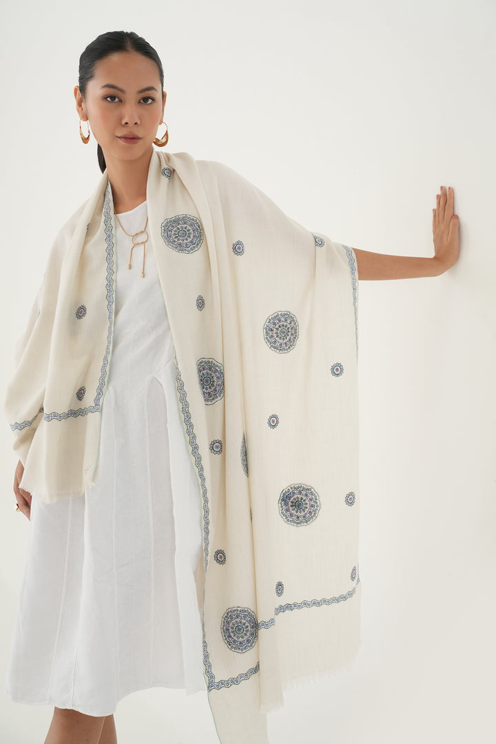 Kashmir Loom Sozni Hazuri Butadar Hand Embroidered Pashmina Stole Ivory