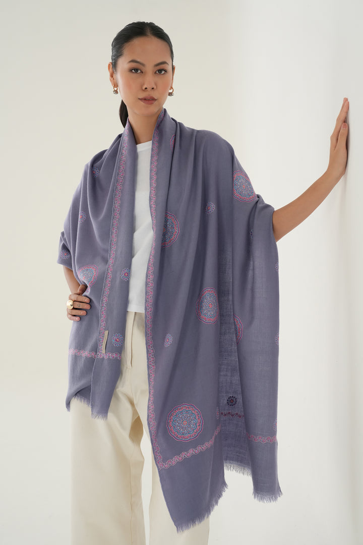 Kashmir Loom Sozni Hazuri Butadar Hand Embroidered Pashmina Stole Nimbus