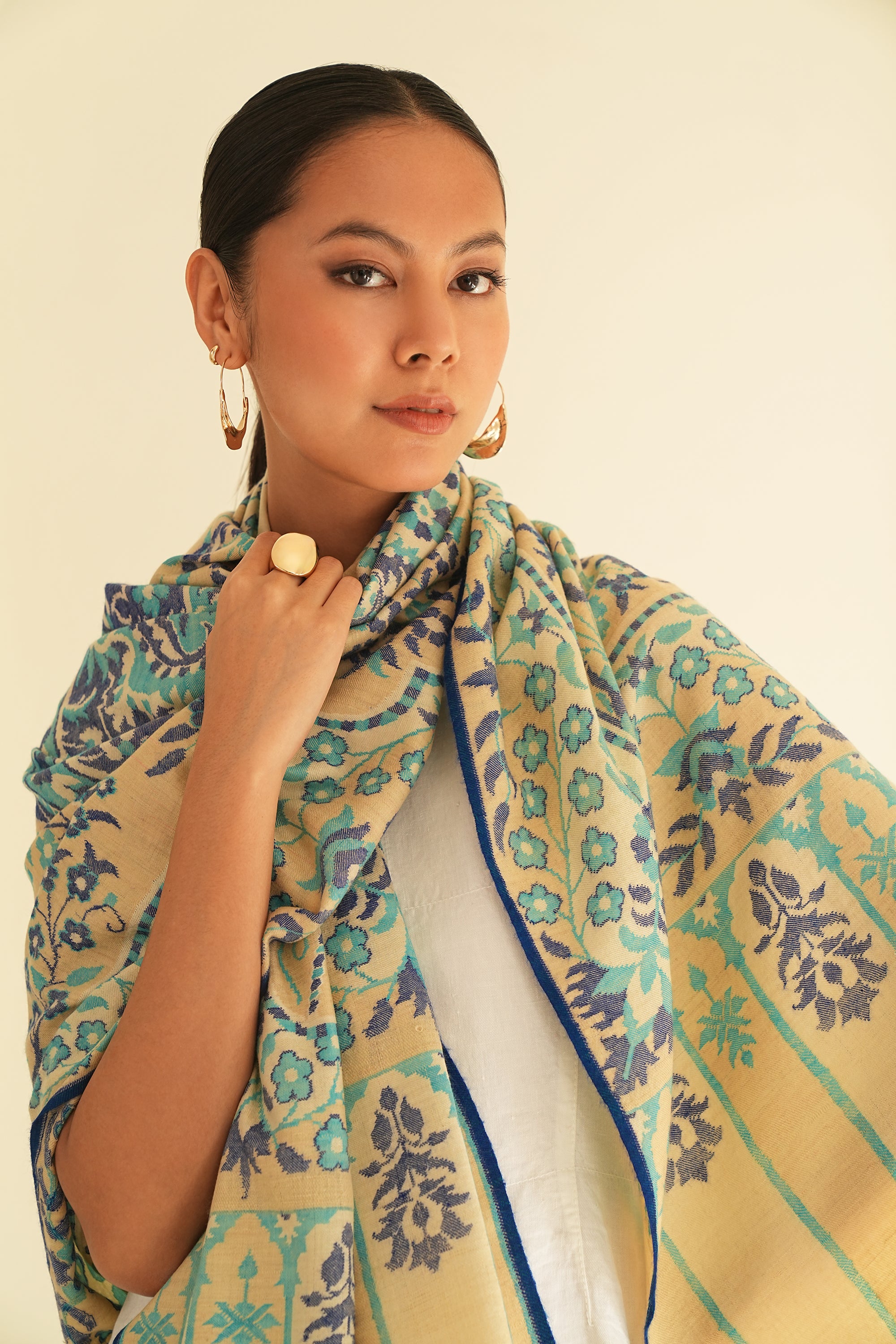 Kani Gamla Jama Hand Woven Pashmina Shawl Butter
