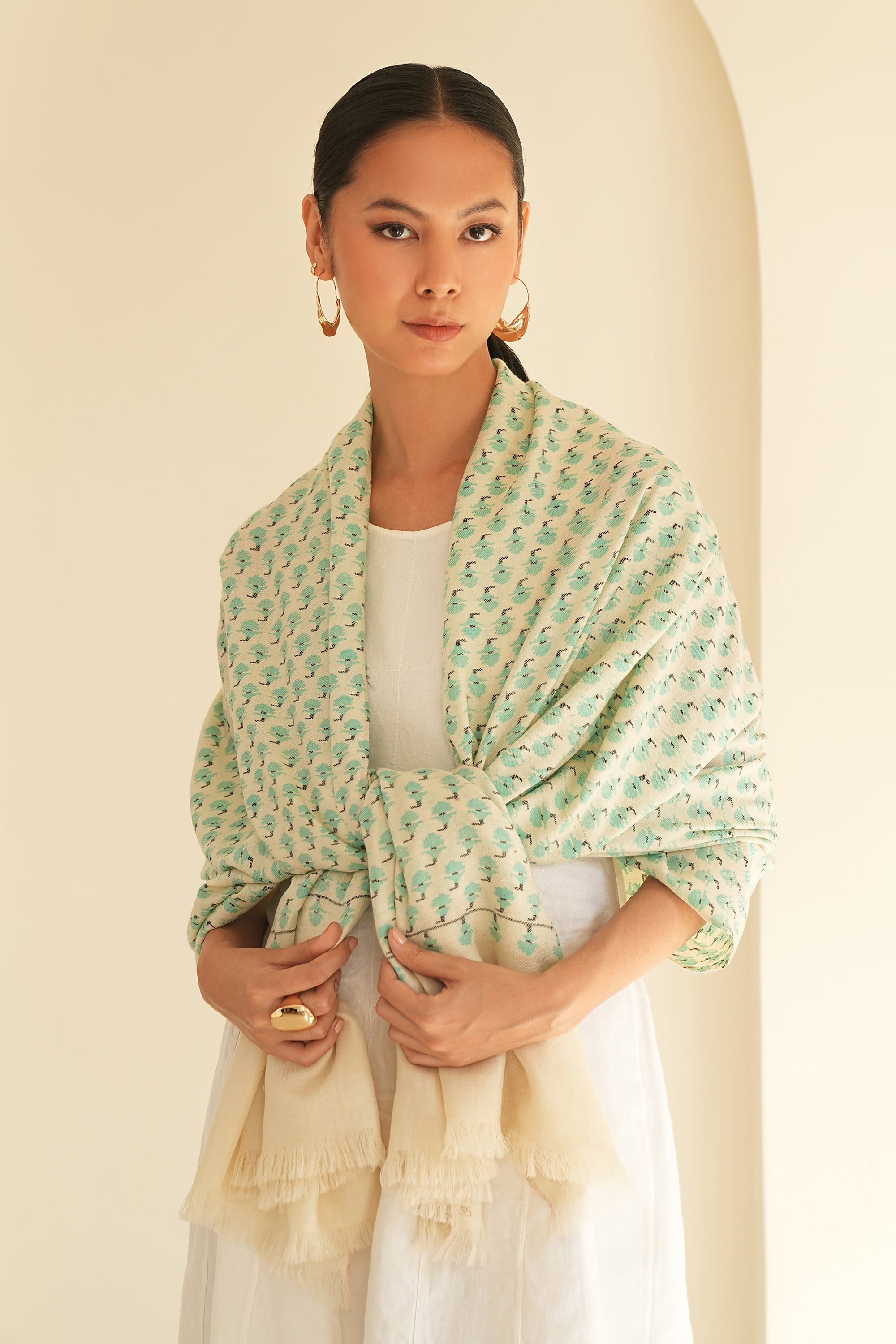 Kani Machi Butidar Hand Woven Pashmina Shawl Ivory
