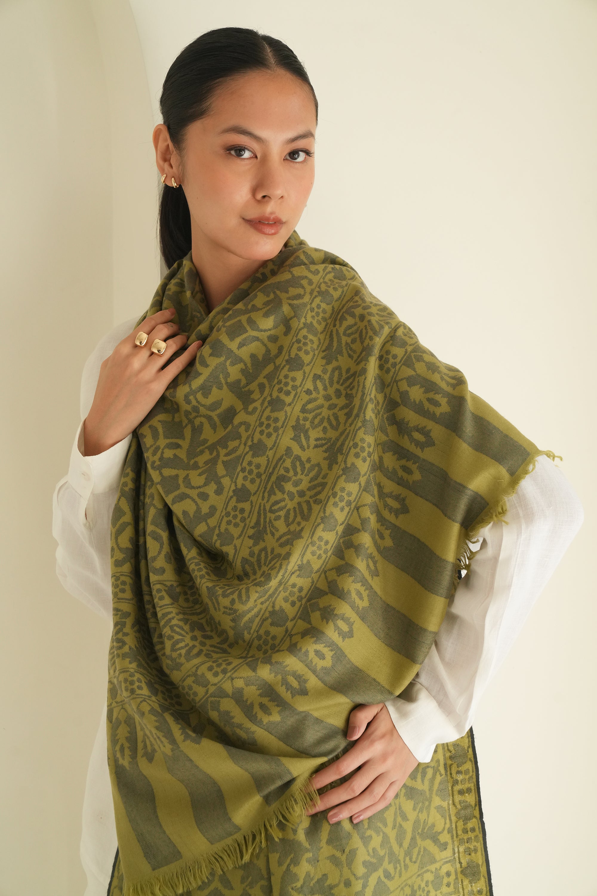 Kani Marziya Jaaldar Hand Woven Pashmina Shawl Sage Smoke