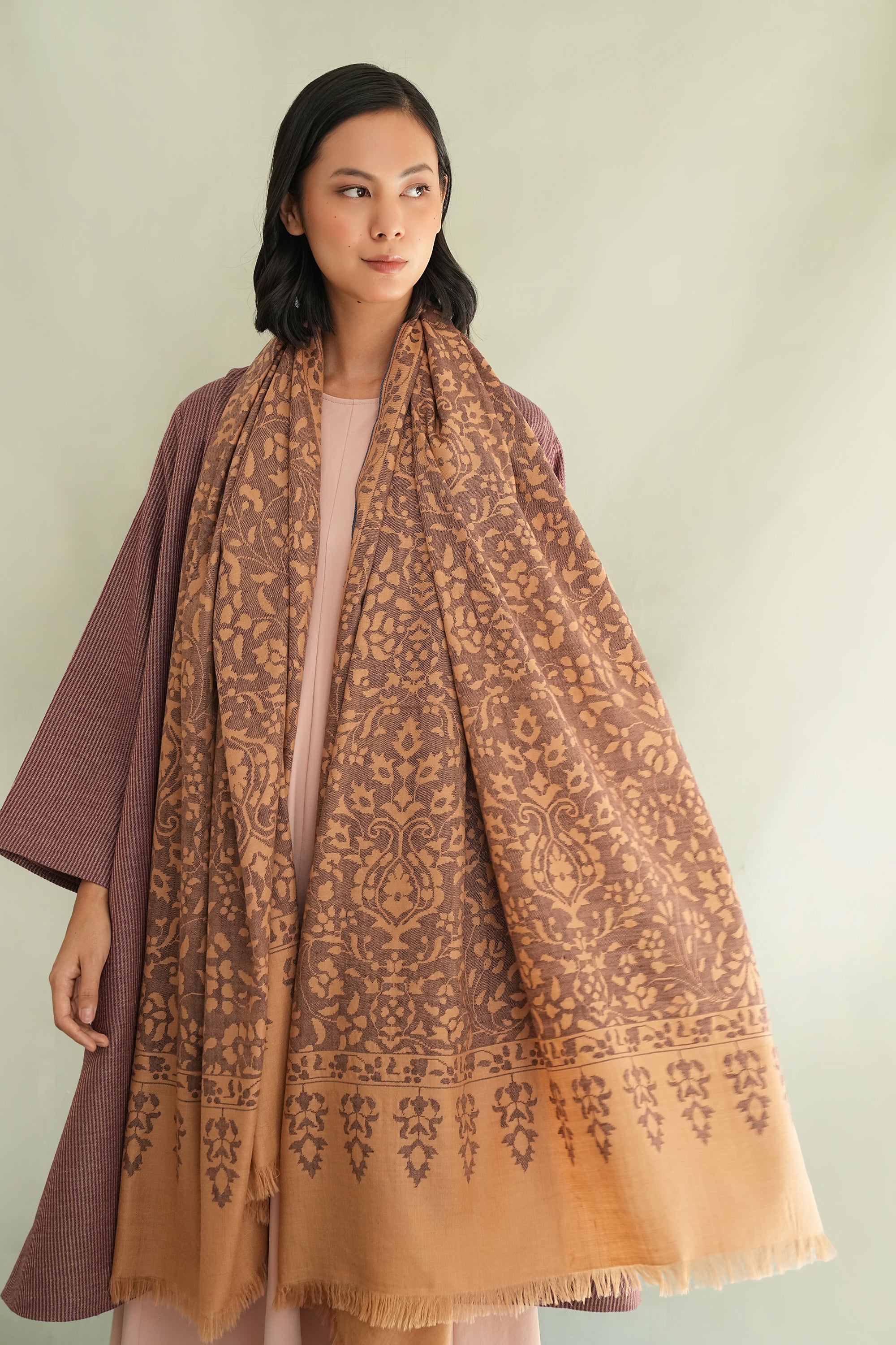 Kani Nima Jaaldar Hand Woven Pashmina Large Shawl Croissant Obsidian