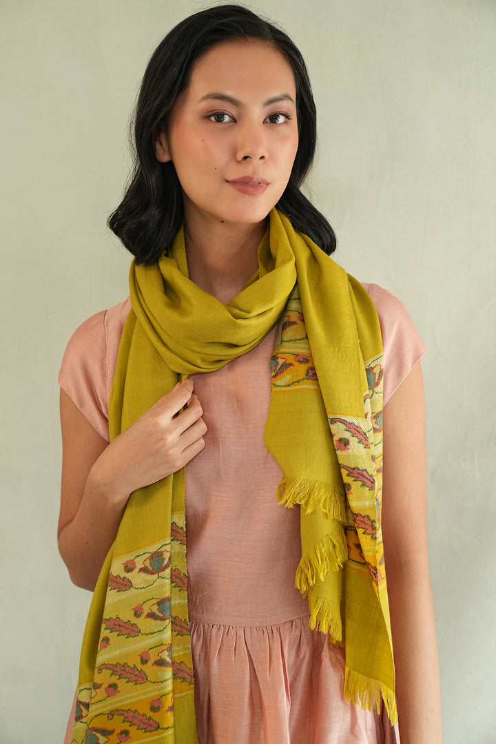 Kashmir Loom Kani Parhez Palledar Hand Woven Pashmina Stole Green Ivory