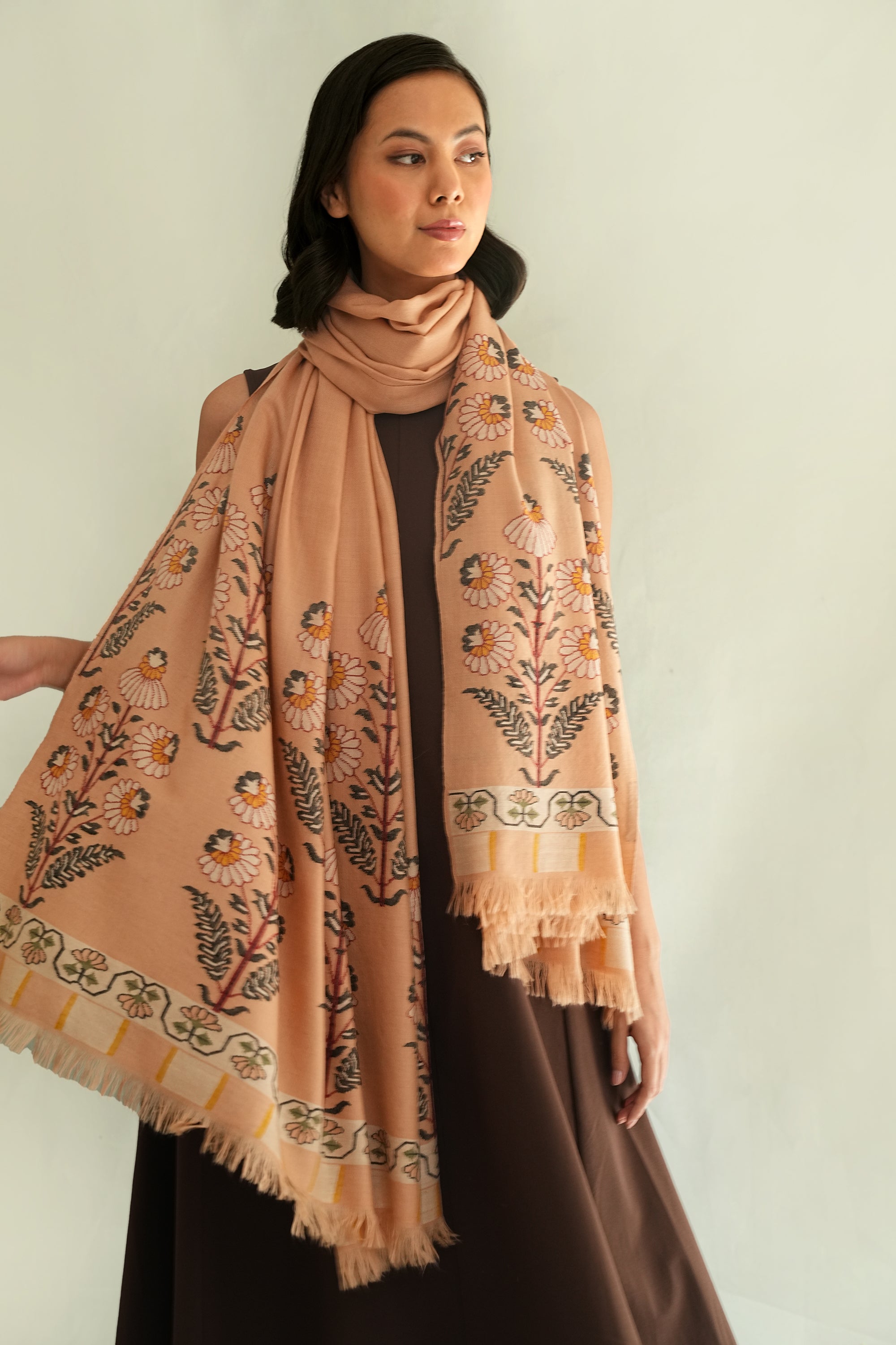 Kani Shalizar Palledar Hand Woven Pashmina Large Shawl Blush