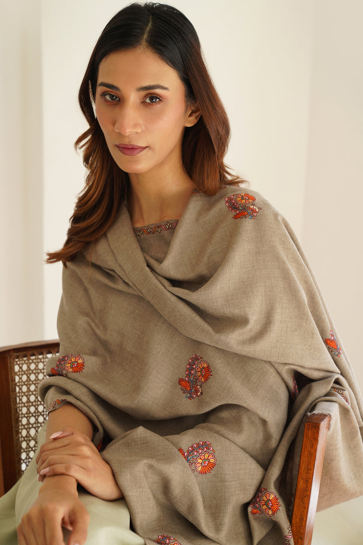 Kashmir Loom Sozni Sumaya Butidar Hand Embroidered Pashmina Shawl Natural