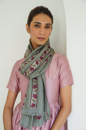 Baby Pink Cashmere Scarf/Shawl Square Scarf: 137 x 137 Cms