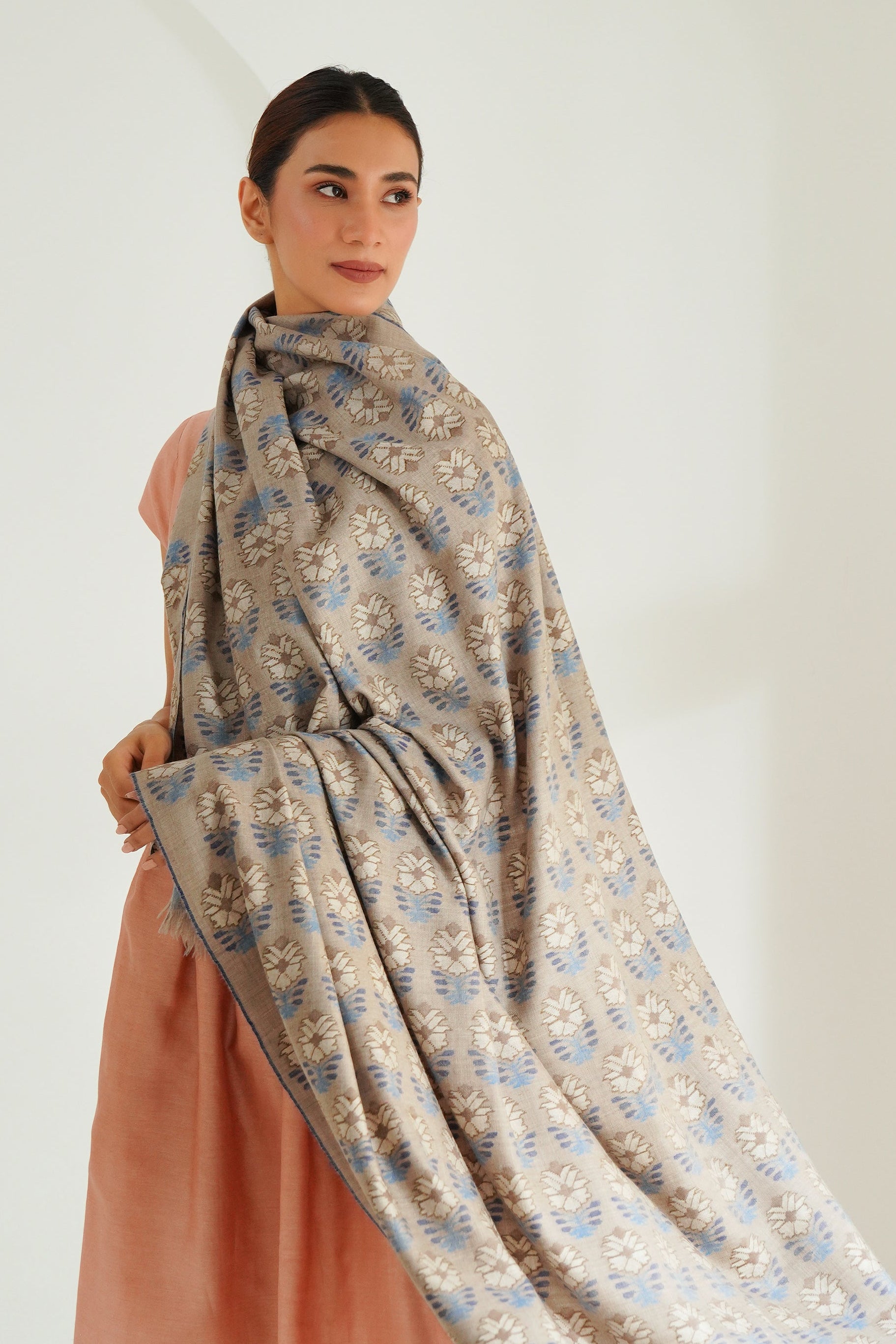 Kani Bahar Jama Hand Woven Pashmina Large Shawl Natural Ivory