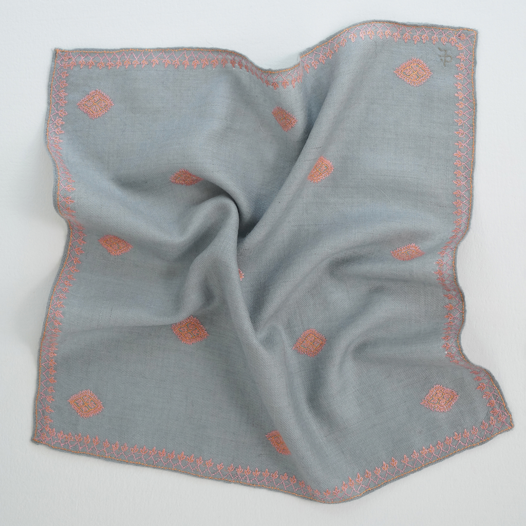 Charcoal/Ivory Zigzag Cashmere Pocket Square main image 1